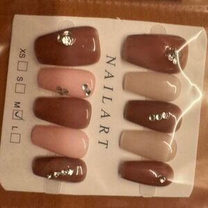 "Blush‎ Terrain" Press-On Nail Set – Neutral Tones & Rhinestone Accents